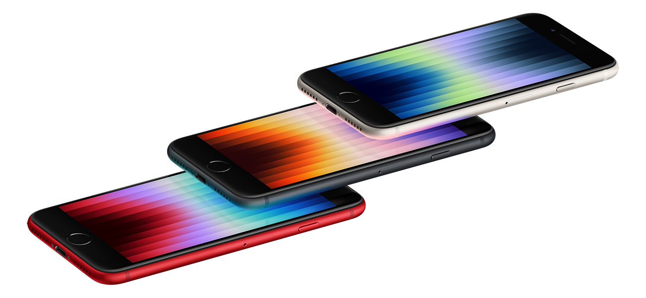 iPhone_SE_Hero_Horizontal_3 up_Screen__USEN.tif